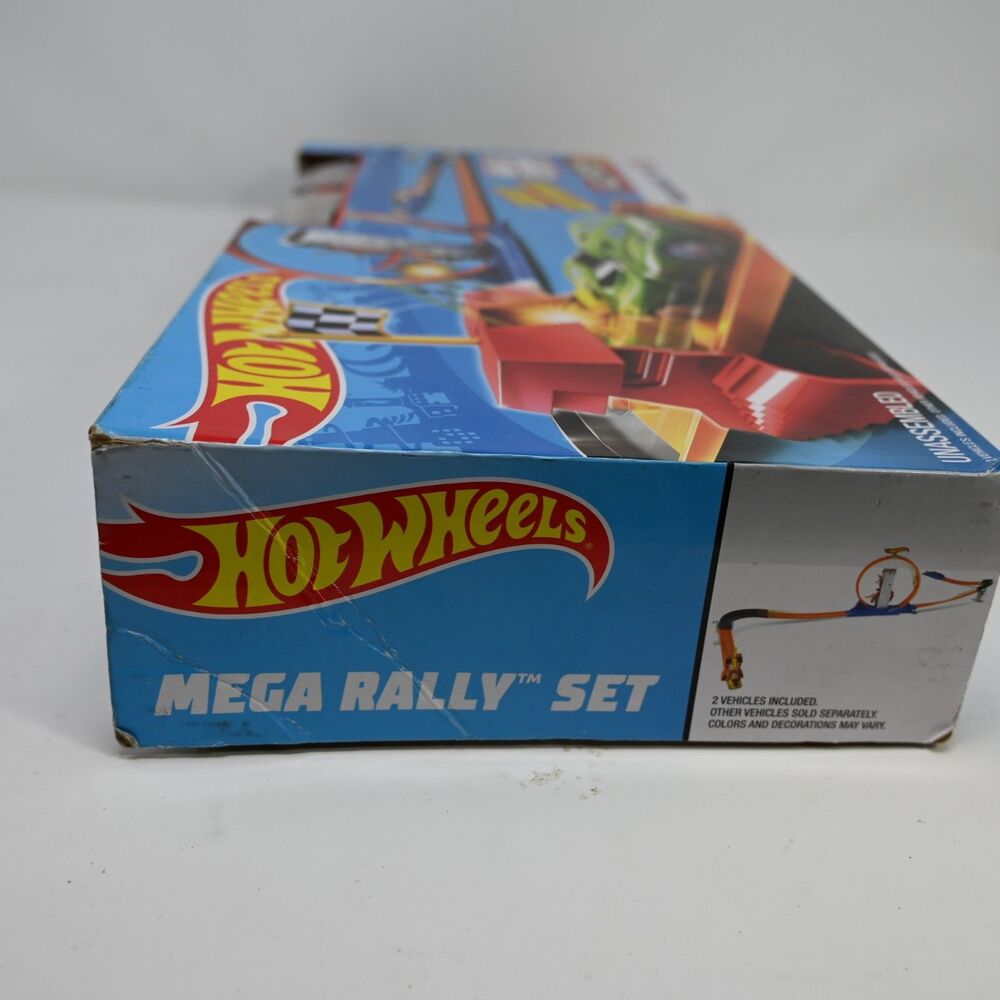 Hot Wheels Mega Rally Set 2019 Track Loop Launcher w/ 2 Cars New Box Damage - Picture 6 of 6